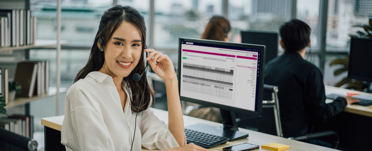 MaxContact's Auto Dialler Software being used by a female contact centre employee